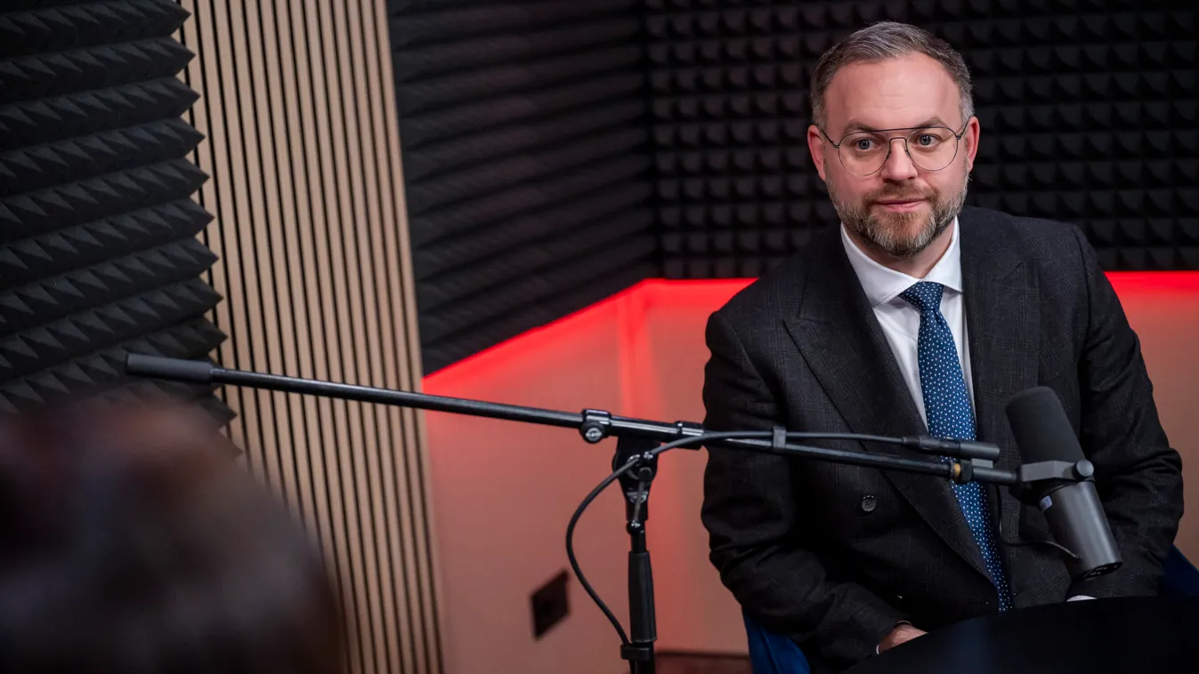 Orbán Balázs kijelentette, a nemzeti petíció kitöltésével tiltakozhatnak a magyarok Kijev zsarolásával szemben