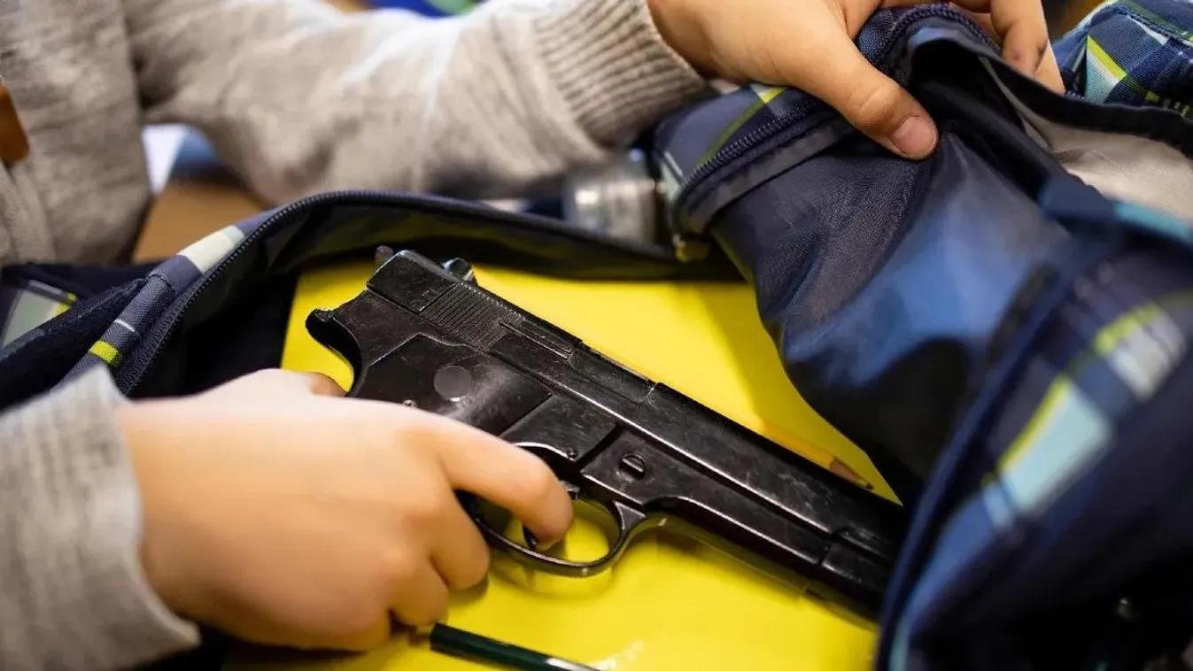 Lelőtte diáktársát egy tini, az iskolában támadt rá