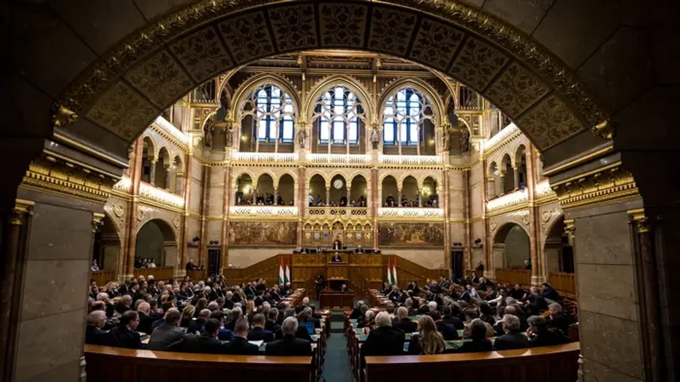 Orbán Viktor szerint semmi szükség olyan pártokra a parlamentben, akik az ukránok oldalára állnak
