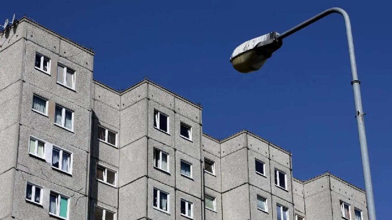 Lehajította szomszédját a 17. emeletről