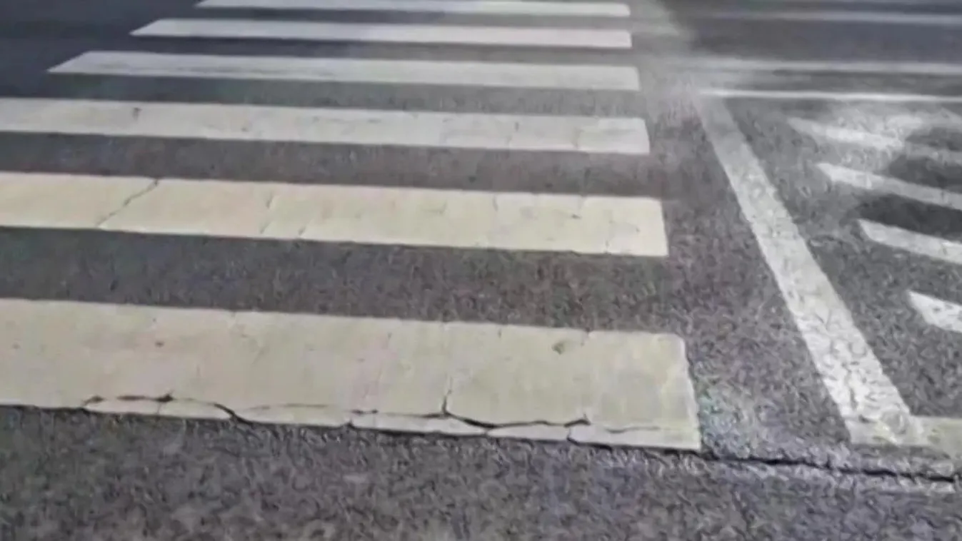 Zebrán és járdán akart gázolni egy nő Győrben