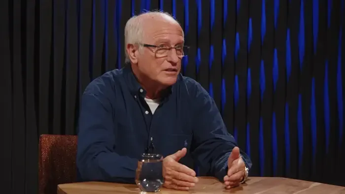 Magyar Péter tanácsadója, Surányi György arról beszélt, el kell törölni a rezsicsökkentést és a védett benzinárat