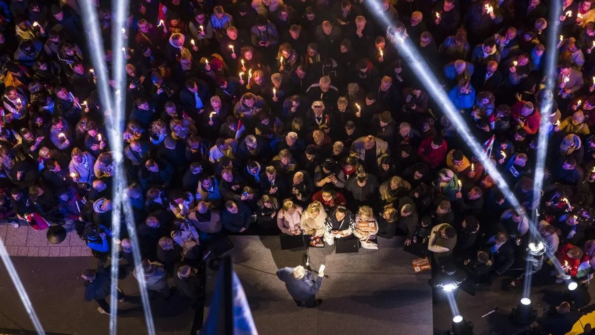 Ordító különbségek: drónfotókból kiderül, mennyien voltak kíváncsiak Orbán Viktor és Magyar Péter országjárására