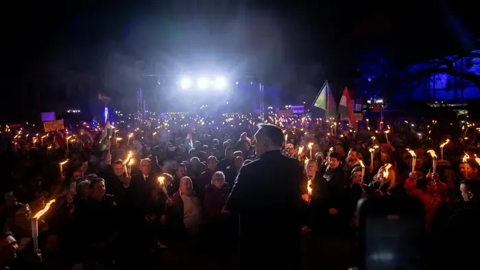 Orbán Viktor: olyan kormányt válasszanak, amelyik nemet tud mondani a háborúra