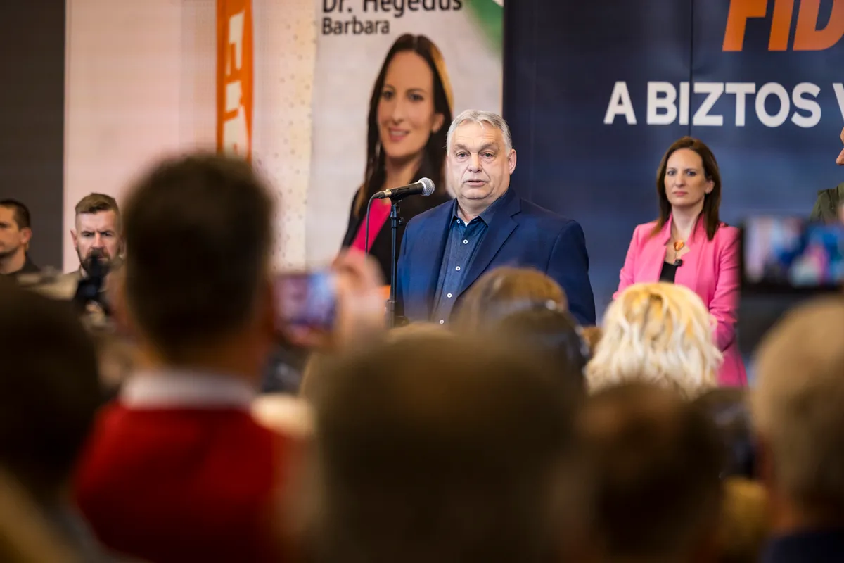 Orbán Viktor és a Fidesz átvette a kampány irányítását, a nemzeti oldal határozza meg a témákat a választásokig