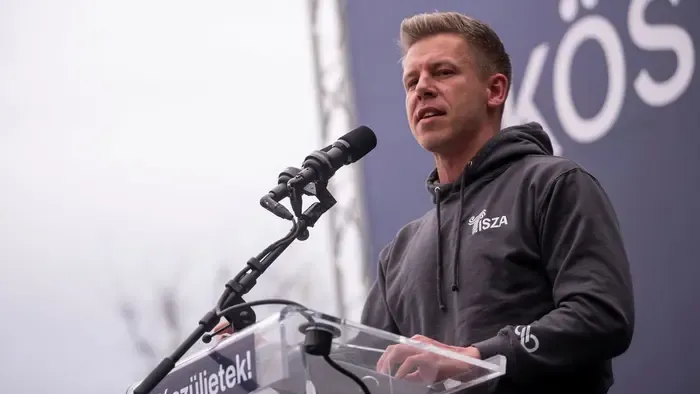 Új adó, drága benzin, drága rezsi – kitálalt a Tisza terveiről Magyar Péter volt embere