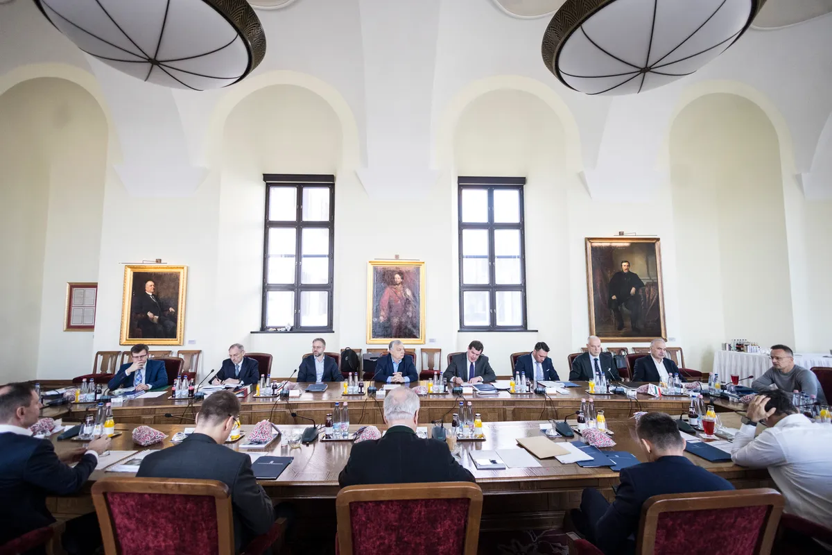 ORBÁN Balázs; BORDÁS Gábor; SZALAY-BOBROVNICZKY Kristóf; BÓKA János; SZIJJÁRTÓ Péter; PINTÉR Sándor; ORBÁN Viktor; BIRÓ Marcell; NAGY István