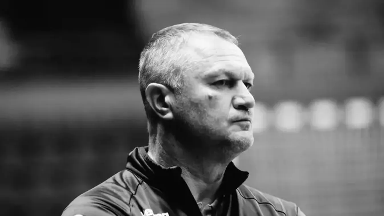 Tragikus hirtelenséggel meghalt az 50 éves sztáredző