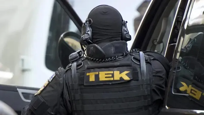 Lecsapott a TEK, nagy erőkkel vonultak ki Kalocsára