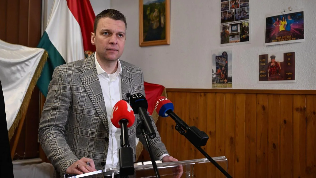 Árad a tiszás szeretetország: Magyar Péter híve elgázolná a tűzoltókat, akikkel Menczer Tamás fotózkodott