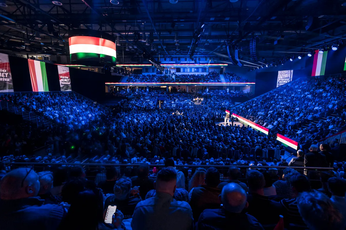 ORBÁN Viktor; LÁZÁR János