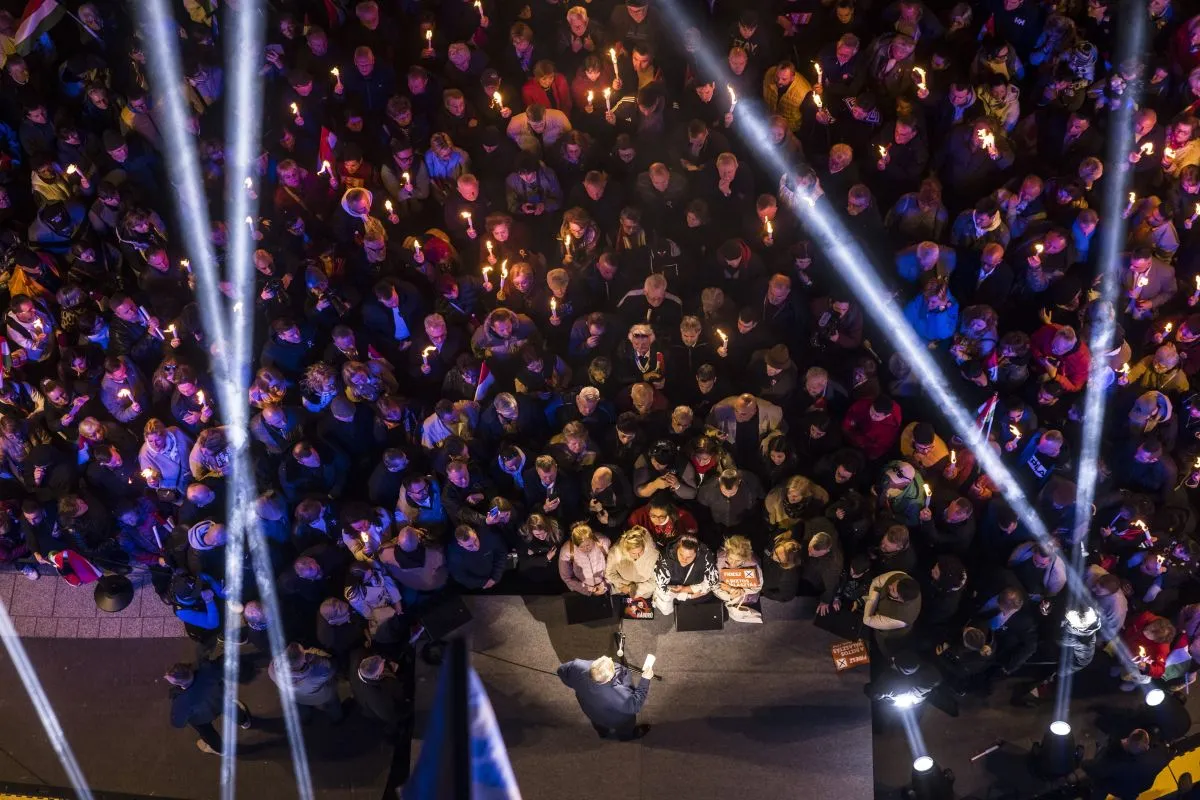 Orbán Viktor miniszterelnök, a Fidesz elnöke beszédet mond országjárásának kaposvári állomásán, a Kossuth téren 2026. március 16-án.