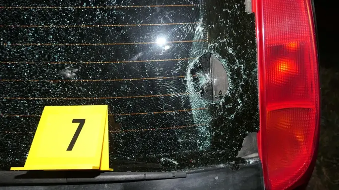 „Elpattant bennem valami” – féltékenységből verte szét barátja autóját egy miskolci nő