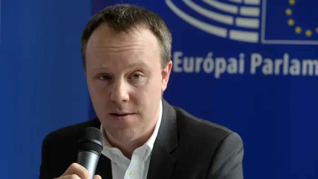 A magyargyűlölő Daniel Freund lebuktatta Magyar Pétert - Videó