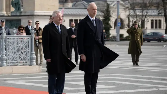 Szalay-Bobrovniczky Kristóf: nem katonai, hanem diplomáciai megoldás kell a háború lezárásához