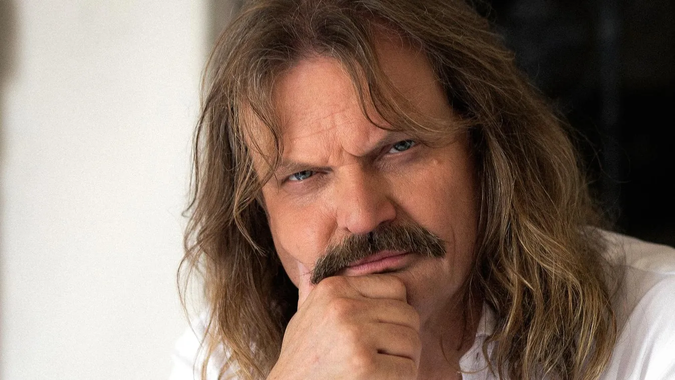 Leslie Mandoki megható videóban köszöntötte Chaka Khan-t születésnapján