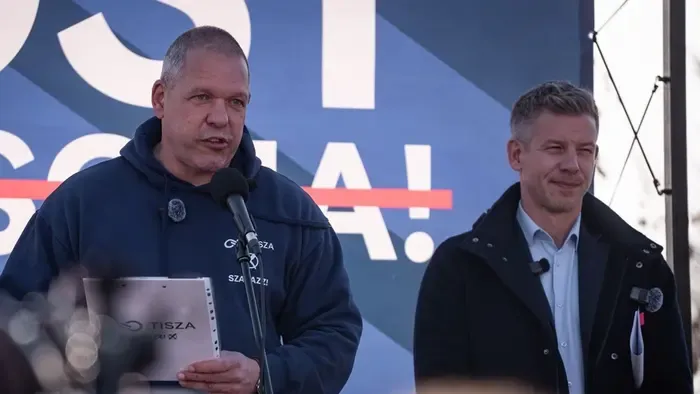 Közlekedési balesetekkel kapcsolatos mémekkel viccelődött a tiszás jelölt, miután halálra gázolt egy férfit