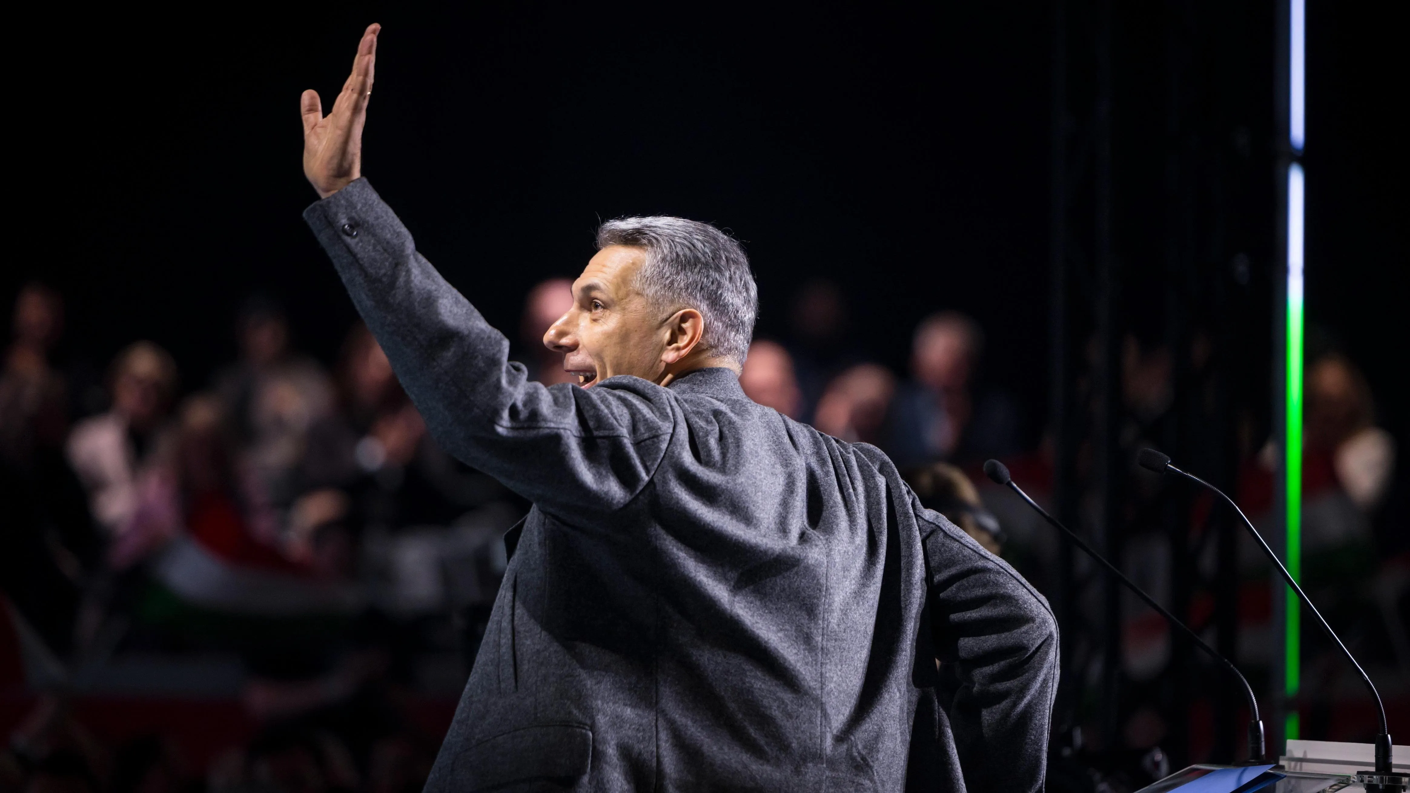 Lázár János: Magyar Péter cserben hagyott minden magyar választót!