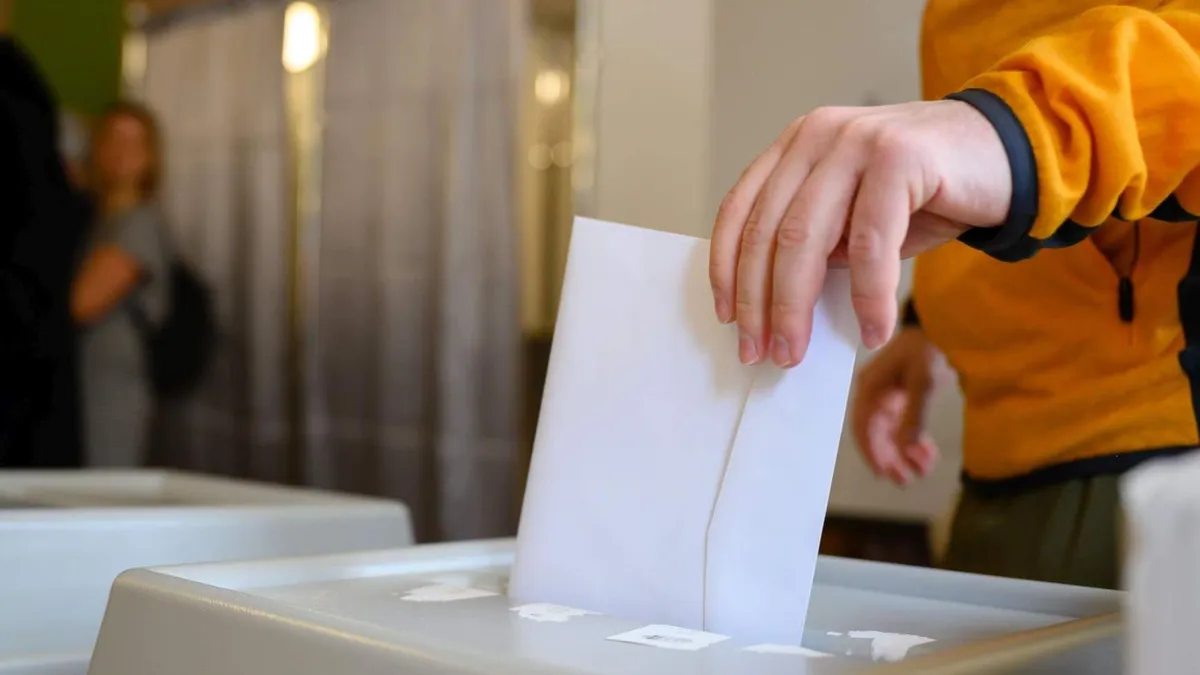 Menczer Tamás büszkén jelentette be, Balmazújváros után Kazincbarcikán is a Fidesz nyerte az időközi választást