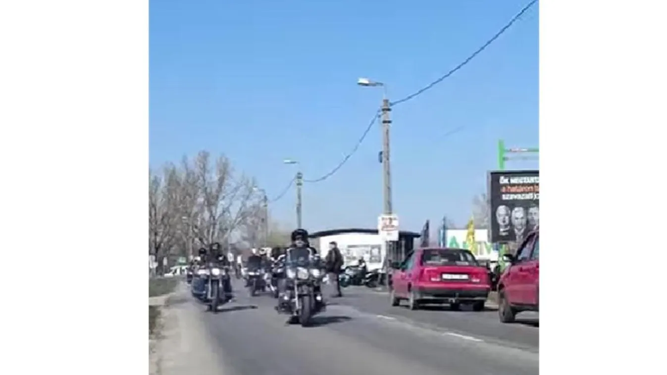 Balesettel indult a kiskunhalasi motoros felvonulás, videón az ütközés pillanata