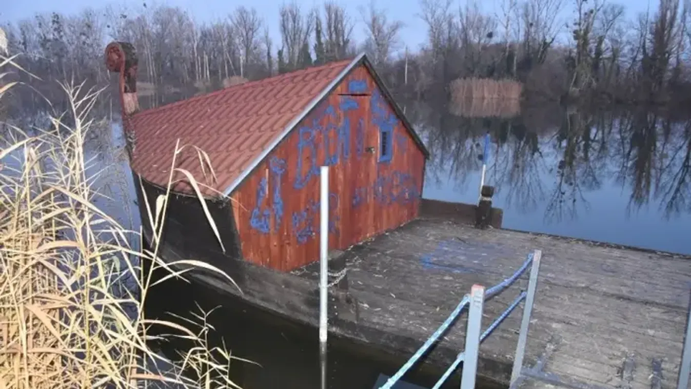 Rejtélyes feliratok jelentek meg a Duna-parton, a rendőrségnek kellett intézkednie