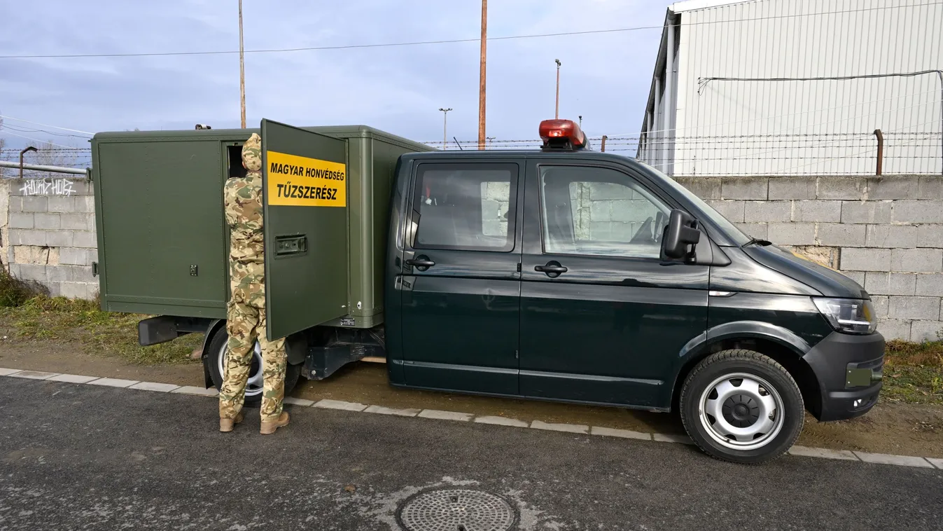 Elképesztő dolgokat találtak egy miskolci lakásban, még egy aknavető is előkerült