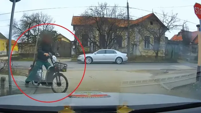 A rendőrök "páholyból" nézték végig, elképesztő szabálytalanság Nagykőrösön