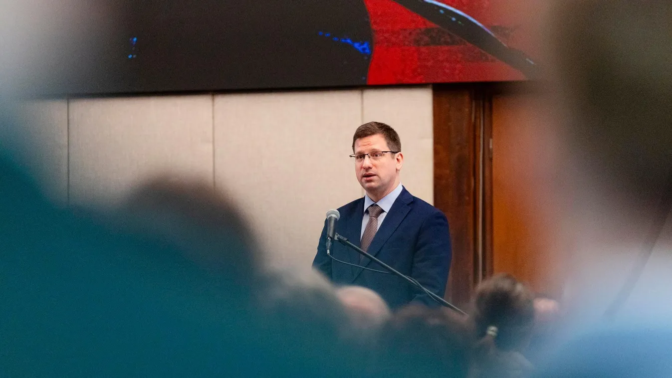 Gulyás Gergely: Magyar Péternek a színészkedést kellene befejeznie