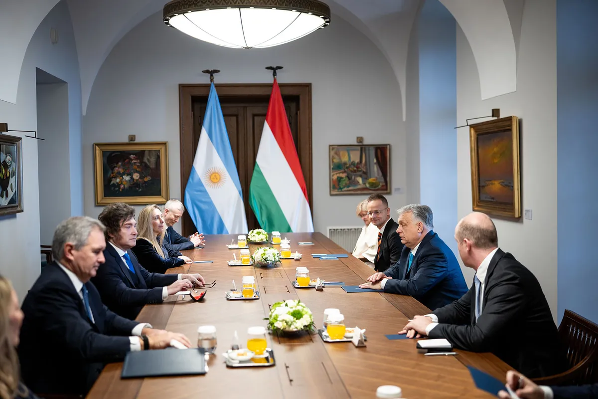 SZIJJÁRTÓ Péter; ORBÁN Viktor; MILEI, Javier