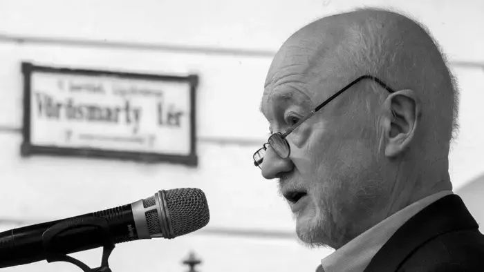 Meghalt Nádasdy Ádám