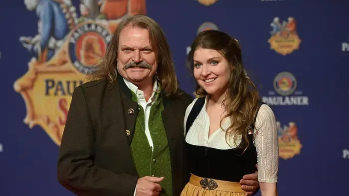 A showbusiness dinasztia: Leslie Mandoki lánya letarolta a német nézettségi listákat