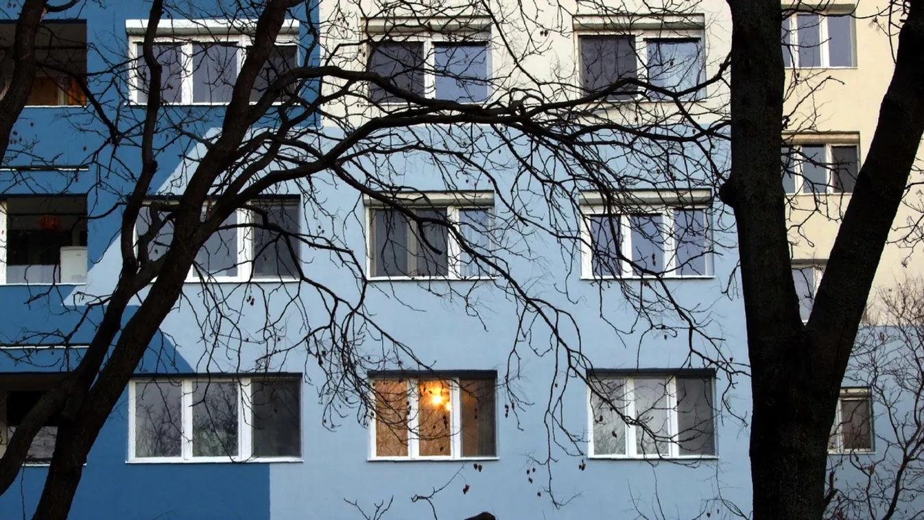 Kizuhant a harmadikról egy férfi Pécsen, átok ülhet a városon