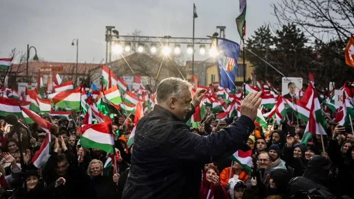 Óriási siker Orbán Viktor országjárása, most Békéscsaba következik