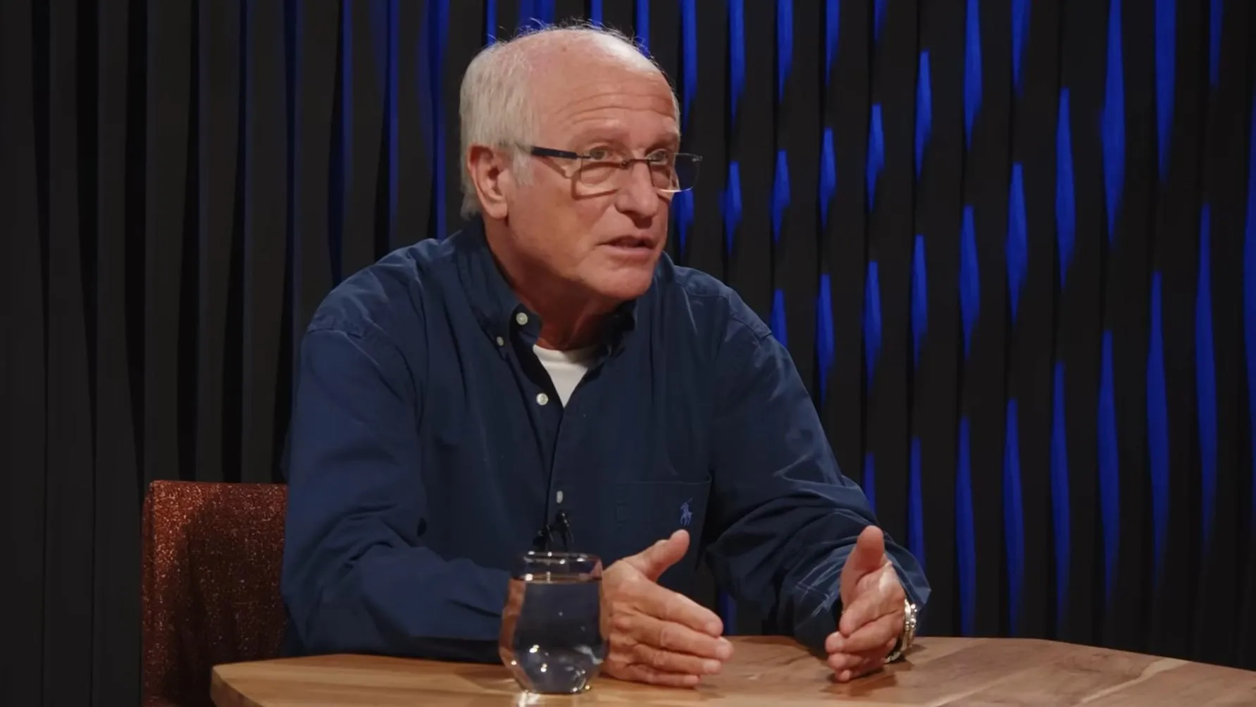 Magyar Péter tanácsadója, Surányi György arról beszélt, el kell törölni a rezsicsökkentést és a védett benzinárat