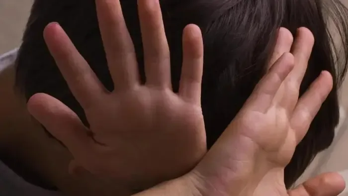 Felfoghatatlan, amit két kisgyerekkel tett kegyetlen nevelőapjuk