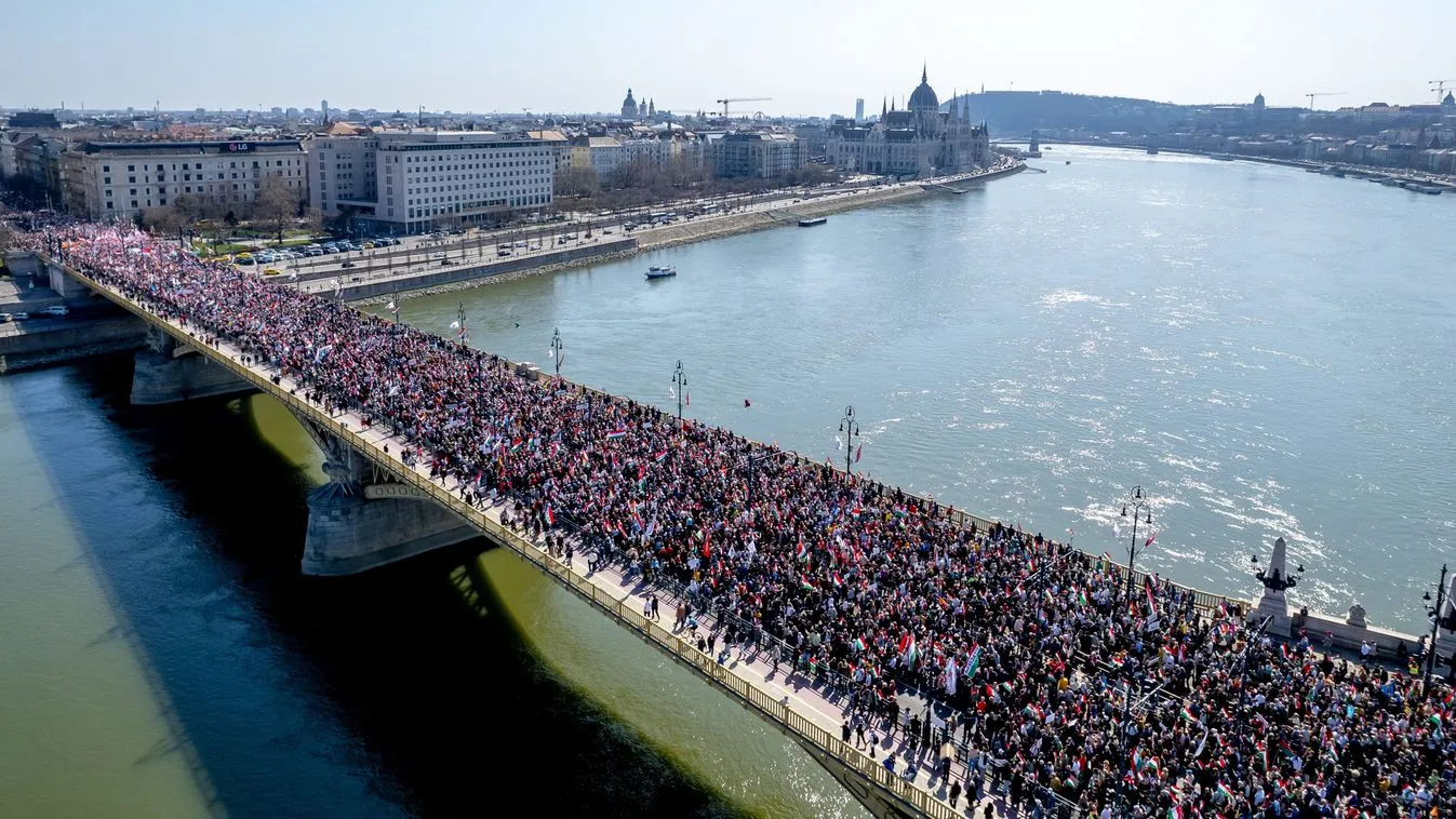 Mi lettünk a békés többség, és mi leszünk a győztes többség!