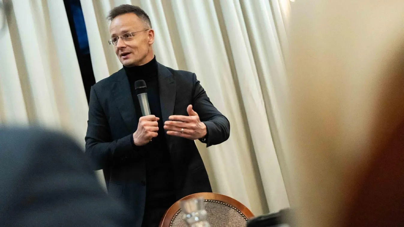 Szijjártó Péter: a balti országokkal ellentétben Magyarország ellenáll az ukrán elnök zsarolásának