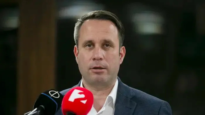 Dömötör: itt a bizonyíték, a tiszások megszavazták a leválást az olcsó orosz energiáról