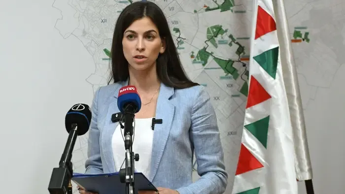 Szentkirályi: magyar embereket rabolnak el, de Ruszin-Szendi szerint nincs háború