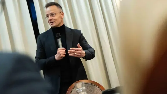 Szijjártó Péter: a balti országokkal ellentétben Magyarország ellenáll az ukrán elnök zsarolásának