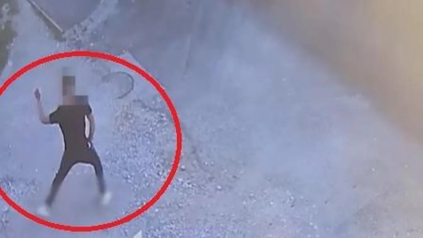 Videón, ahogy kövekkel dobálta az autókat a 35-ös főútnál Borsodban