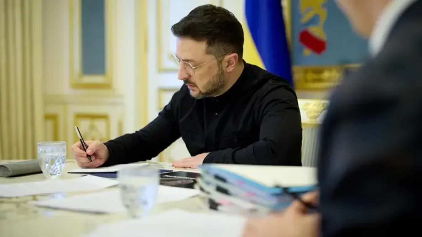 Orbán Viktor: Zelenszkijék pénzügyi és politikai támogatást adnak a Tisza Pártnak