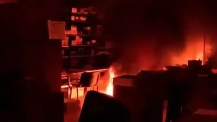 Izraeli fegyvergyár elleni támadás: válságstábot hívtak össze Csehországban + videó