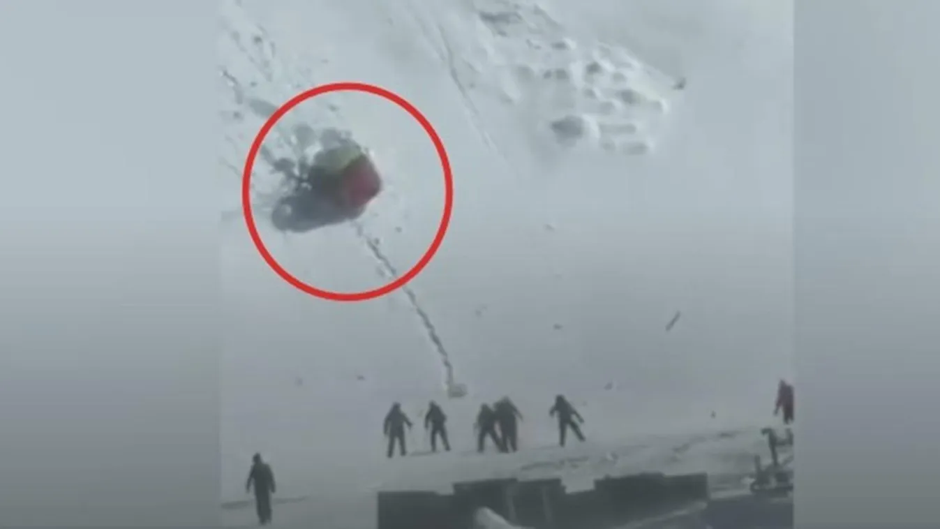 Lezuhant egy svájci sífelvonó kabinja - videóval