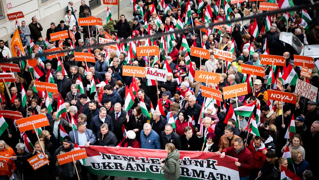 Elképesztő tömeg köszöntötte Orbán Viktort Egerben - Fotók