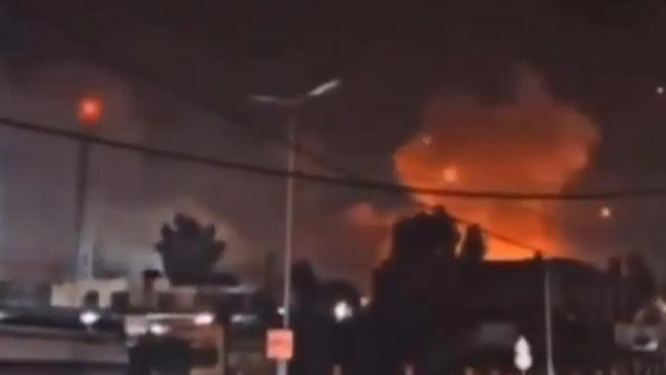 Kitört egy kamcsatkai vulkán, vörös veszélyességi fokozatot hirdettek az orosz hatóságok a légi közlekedésben