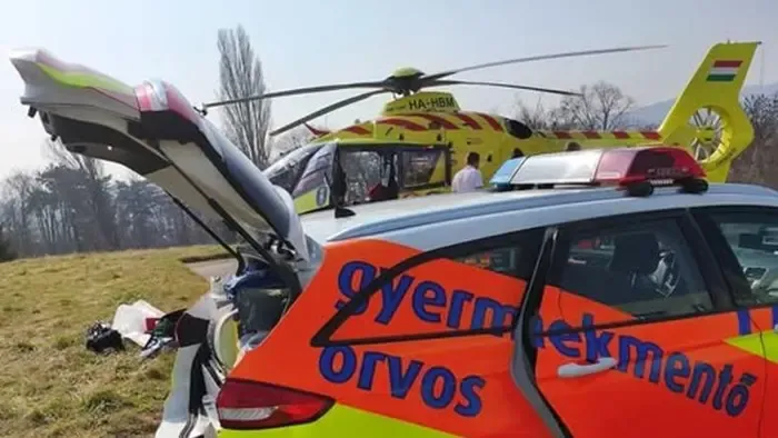 Első emeleti ablakból zuhant ki egy hároméves kisfiú Győrben