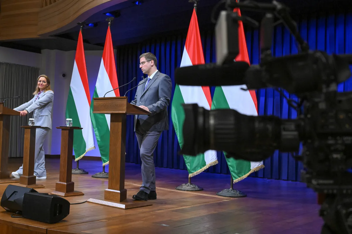 GULYÁS Gergely; VITÁLYOS Eszter