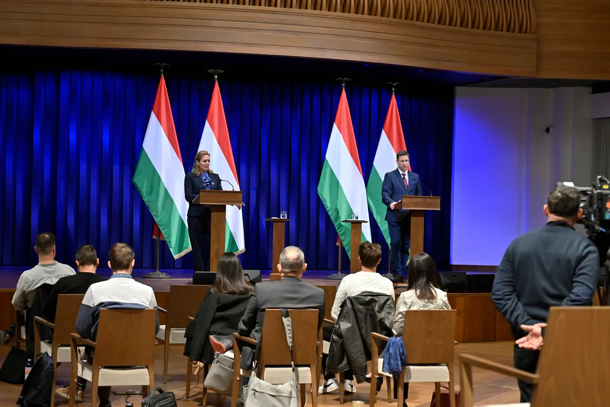 GULYÁS Gergely; VITÁLYOS Eszter