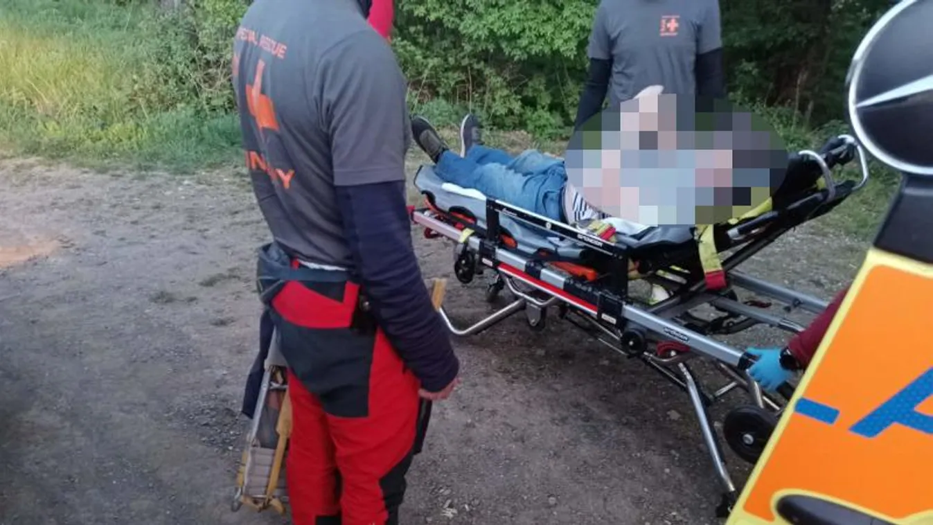 Dráma a Szent Mihály-hegyen, több egység sietett a helyszínre